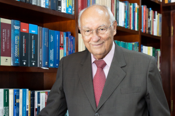 Professor Ives Gandra da Silva Martins